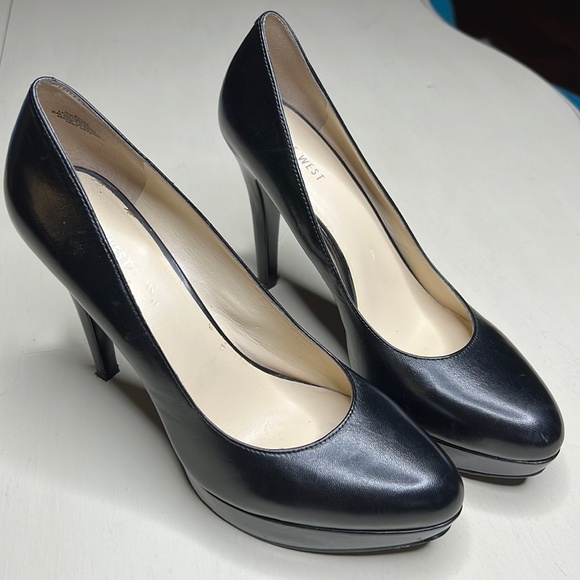 Nine West Shoes - Nine West Stiletto Platform Pumps - Size 9.5